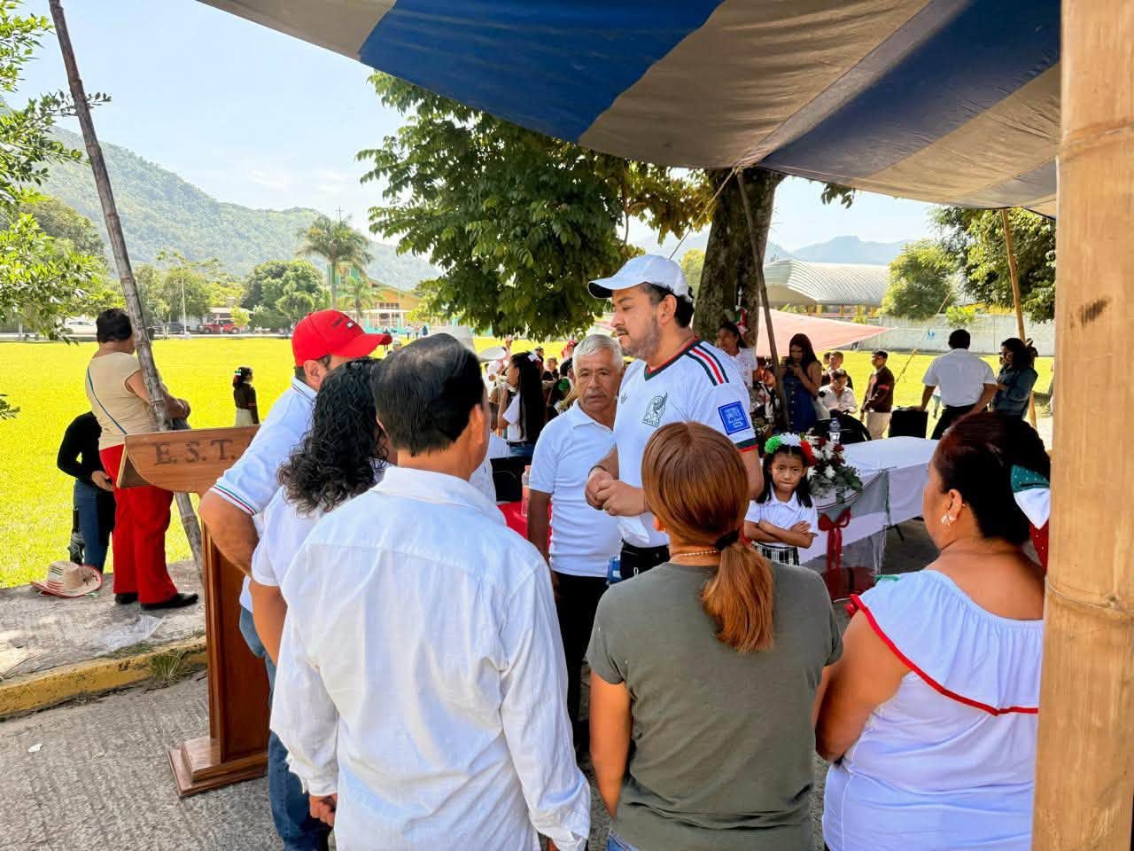 Evento cívico y escolar